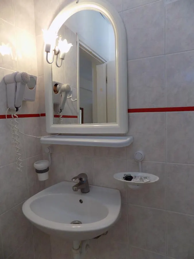 Estia Hotel Fourka 0*,